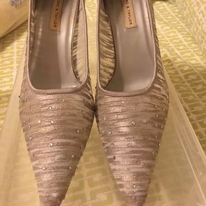 EVENING PUMPS by Lord and Taylor